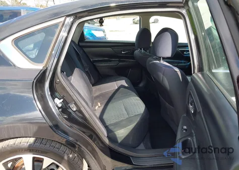 2016 Nissan Altima 2.5/2.5 S/2.5 Sl/2.5 Sr/2.5 Sv z USA, uszkodzony, nr VIN 1N4AL3AP2GC236706